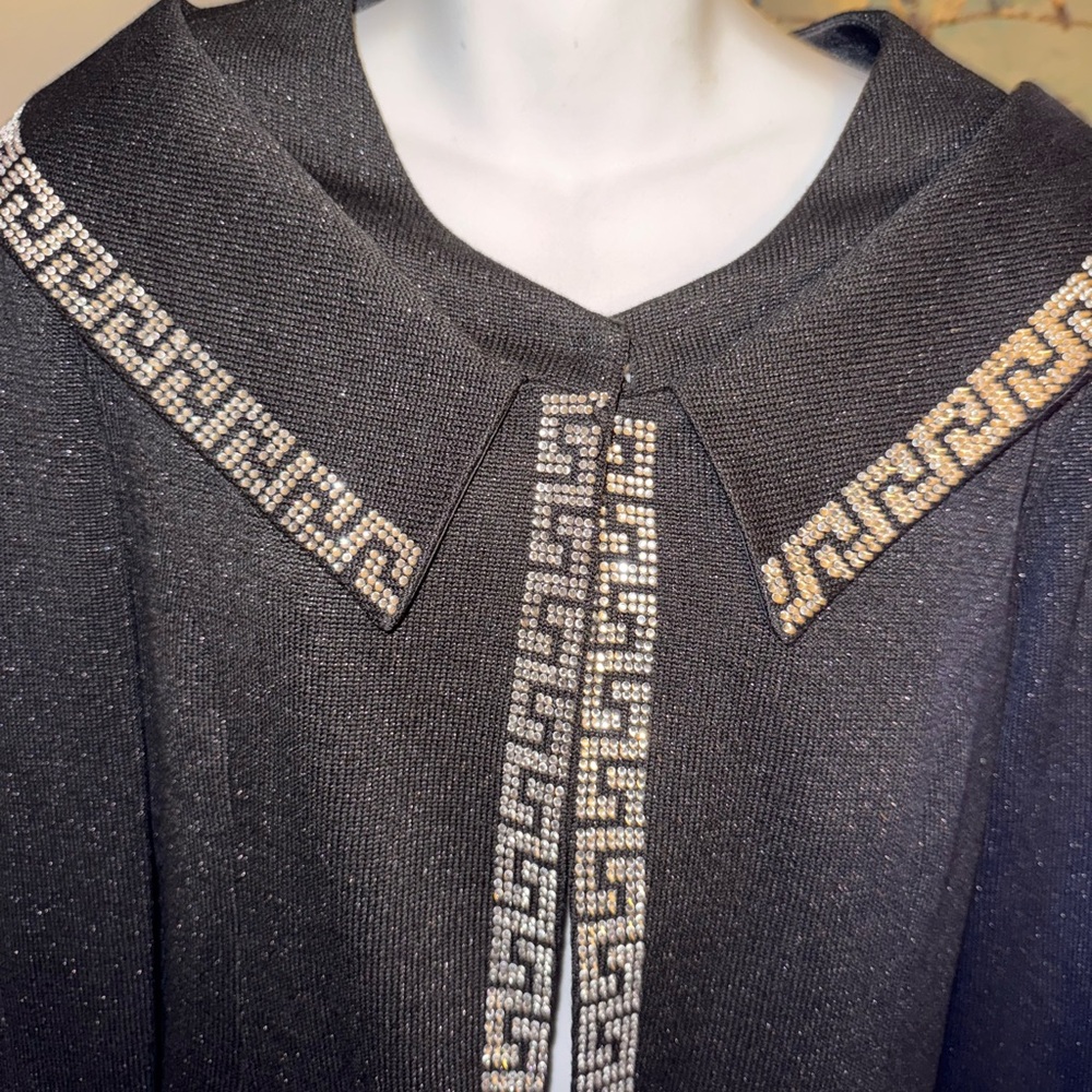 Donna Vinci Elegant Black Jacket with Greek Key Design - Picture 7 of 15